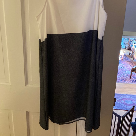 Color block dress black and white - Picture 2 of 3